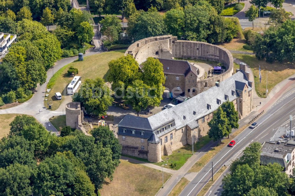 Luftbild Mülheim an der Ruhr - Burganlage Schloss Broich in Mühlheim an der Ruhr im Bundesland Nordrhein-Westfalen, Deutschland