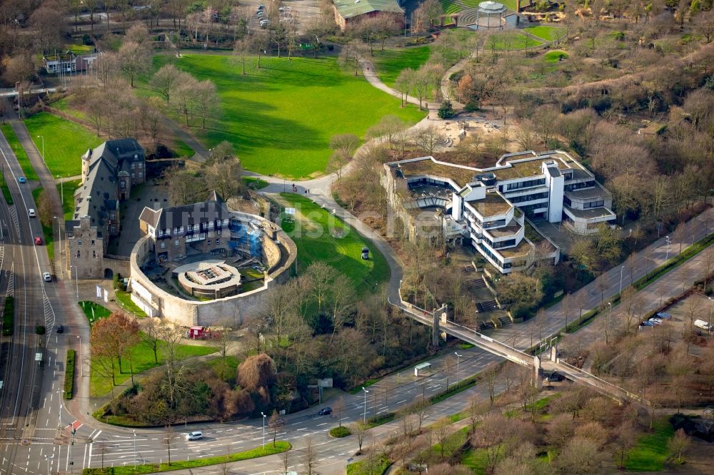 Mülheim an der Ruhr von oben - Burganlage des Schloss Broich in Mülheim an der Ruhr im Bundesland Nordrhein-Westfalen