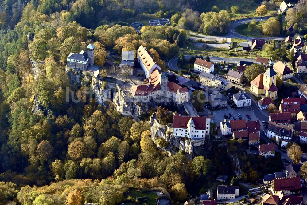 Luftaufnahme Hohnstein - Burganlage des Schloss Burg Hohnstein in Hohnstein im Bundesland Sachsen, Deutschland