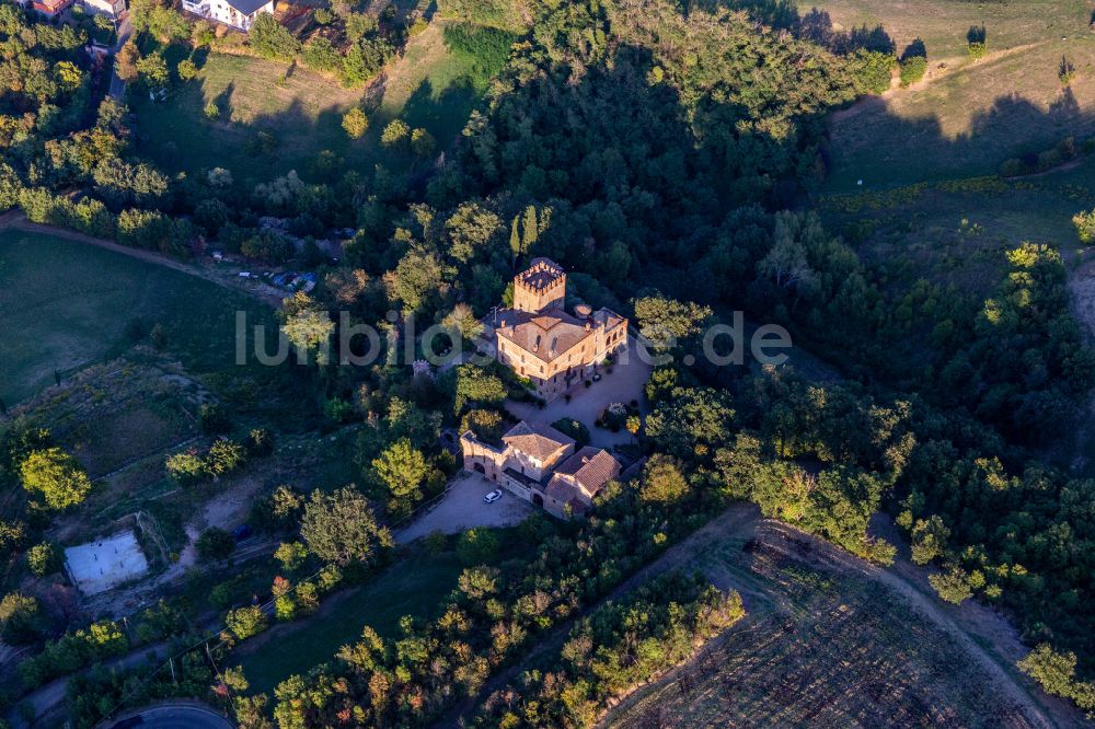 Luftbild Ventoso - Burganlage des Schloss Castello della Torricella bei Scandiano in Ventoso in Emilia-Romagna, Italien