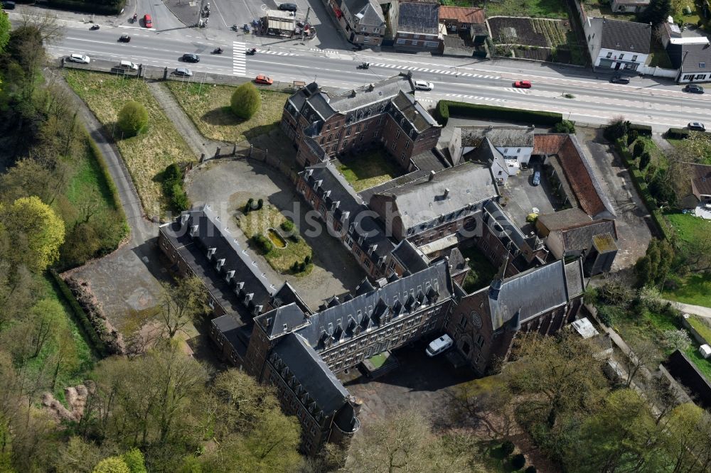 Lessines aus der Vogelperspektive: Burganlage des Schloss an der Chaussée Victor Lampe in Lessines in Région wallonne, Belgien