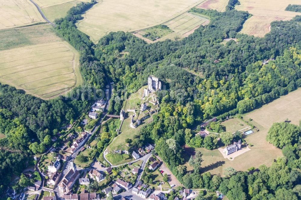 Luftaufnahme Lavardin - Burganlage des Schloss Château de Lavardin in Lavardin in Centre-Val de Loire, Frankreich