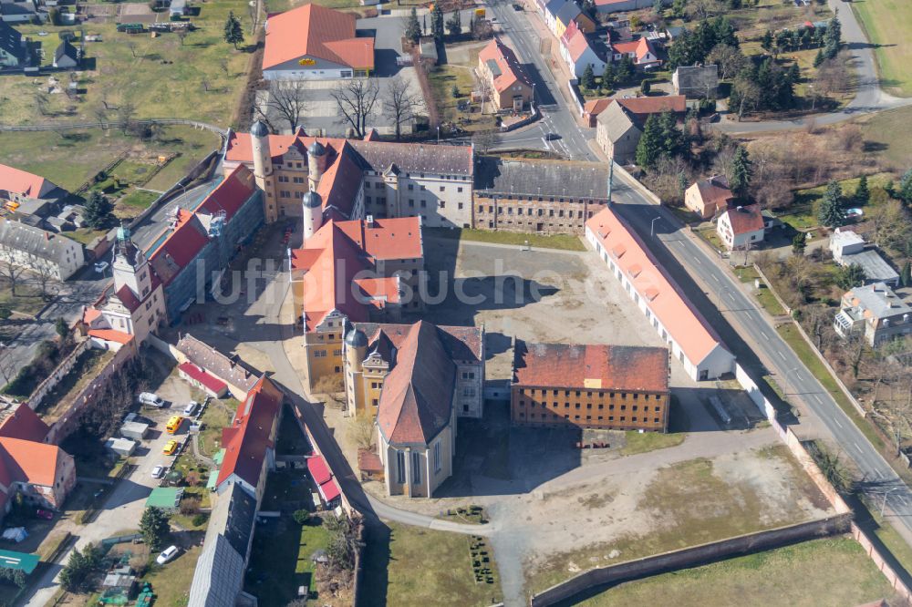 Luftaufnahme Prettin - Burganlage des Schloss und der Gedenkstätte in Prettin im Bundesland Sachsen-Anhalt, Deutschland