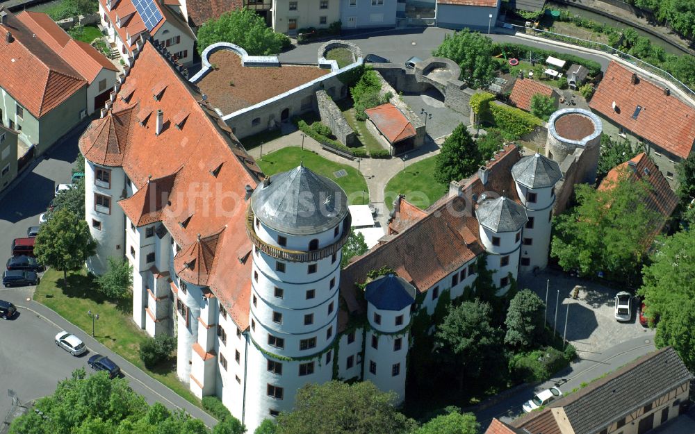 Luftaufnahme Rimpar - Burganlage des Schloss Grumbach in Rimpar im Bundesland Bayern, Deutschland