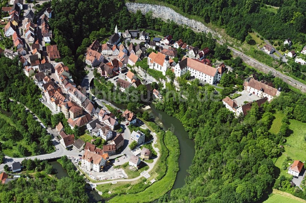 Luftaufnahme Haigerloch - Burganlage des Schloss Haigerloch über der Eyach in Haigerloch im Bundesland Baden-Württemberg, Deutschland