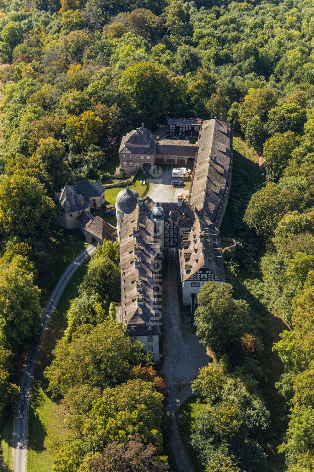 Luftaufnahme Hinnenburg - Burganlage Schloss Hinnenburg in Hinnenburg im Bundesland Nordrhein-Westfalen, Deutschland