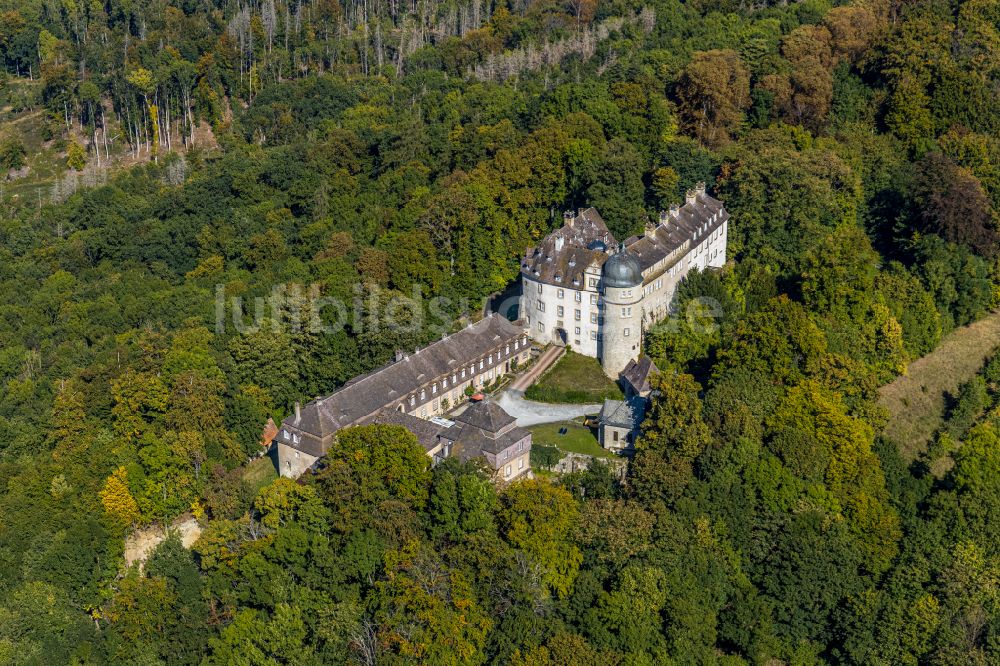 Hinnenburg von oben - Burganlage Schloss Hinnenburg in Hinnenburg im Bundesland Nordrhein-Westfalen, Deutschland