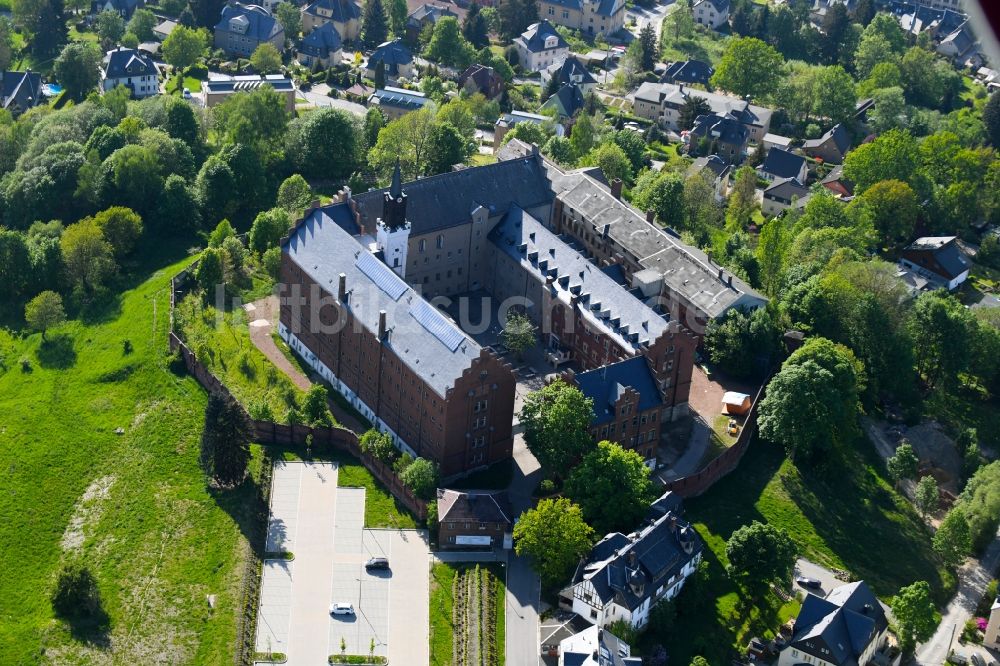 Stollberg/Erzgeb. von oben - Burganlage des Schloss Hoheneck in Stollberg/Erzgeb. im Bundesland Sachsen, Deutschland