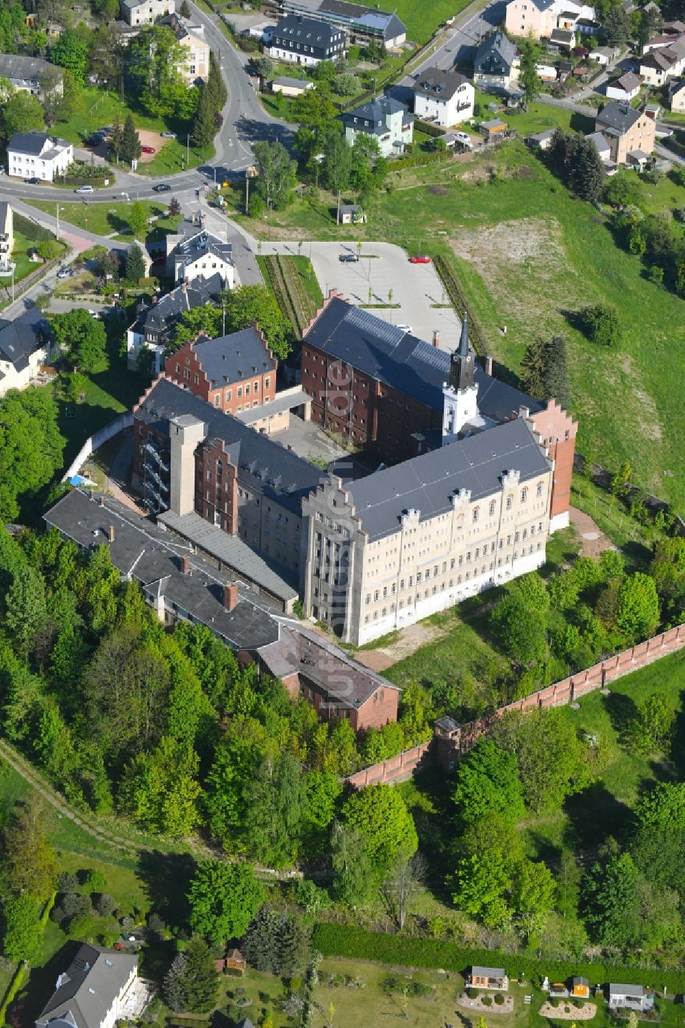 Luftaufnahme Stollberg/Erzgeb. - Burganlage des Schloss Hoheneck in Stollberg/Erzgeb. im Bundesland Sachsen, Deutschland