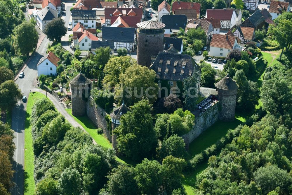 Luftbild Trendelburg - Burganlage des Schloss Hotel Burg Trendelburg am Steinweg in Trendelburg im Bundesland Hessen, Deutschland