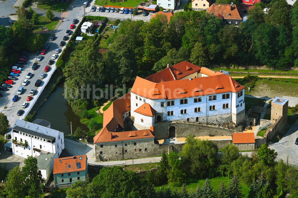 Luftaufnahme Radeberg - Burganlage des Schloss Klippenstein in Radeberg im Bundesland Sachsen, Deutschland