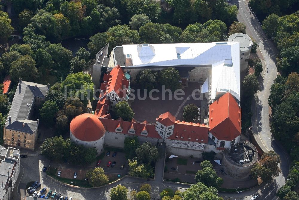 Halle (Saale) aus der Vogelperspektive: Burganlage des Schloss Kunstmuseum Moritzburg am Friedemann-Bach-Platz im Ortsteil Mitte in Halle (Saale) im Bundesland Sachsen-Anhalt