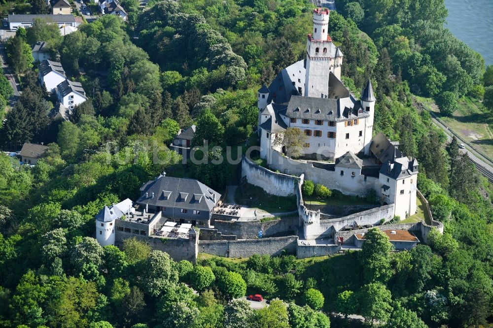 Luftaufnahme Braubach - Burganlage des Schloss Marksburg in Braubach im Bundesland Rheinland-Pfalz, Deutschland