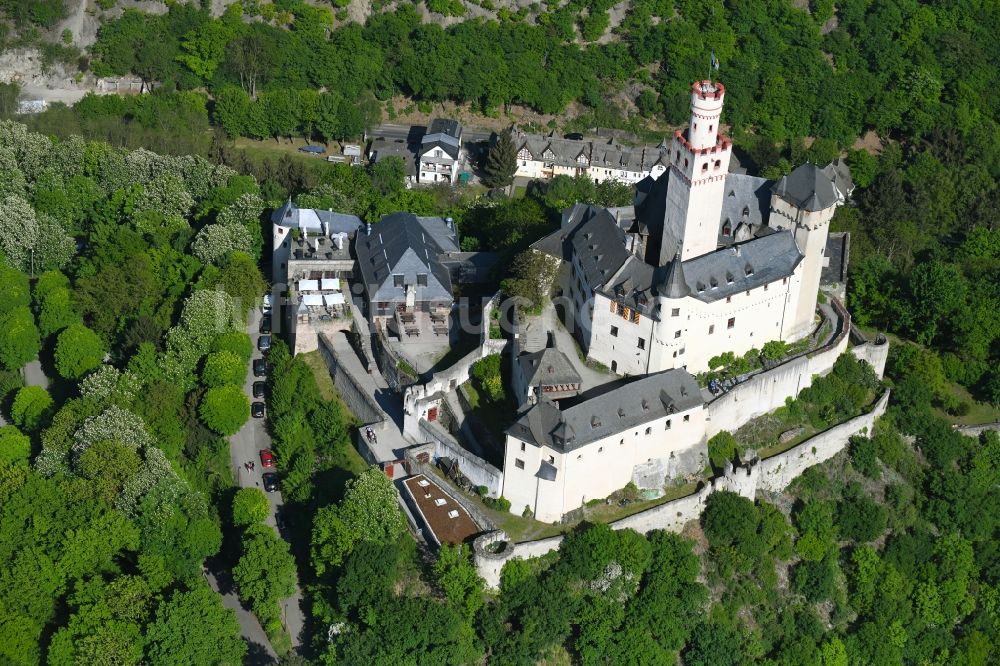 Luftbild Braubach - Burganlage des Schloss Marksburg in Braubach im Bundesland Rheinland-Pfalz, Deutschland