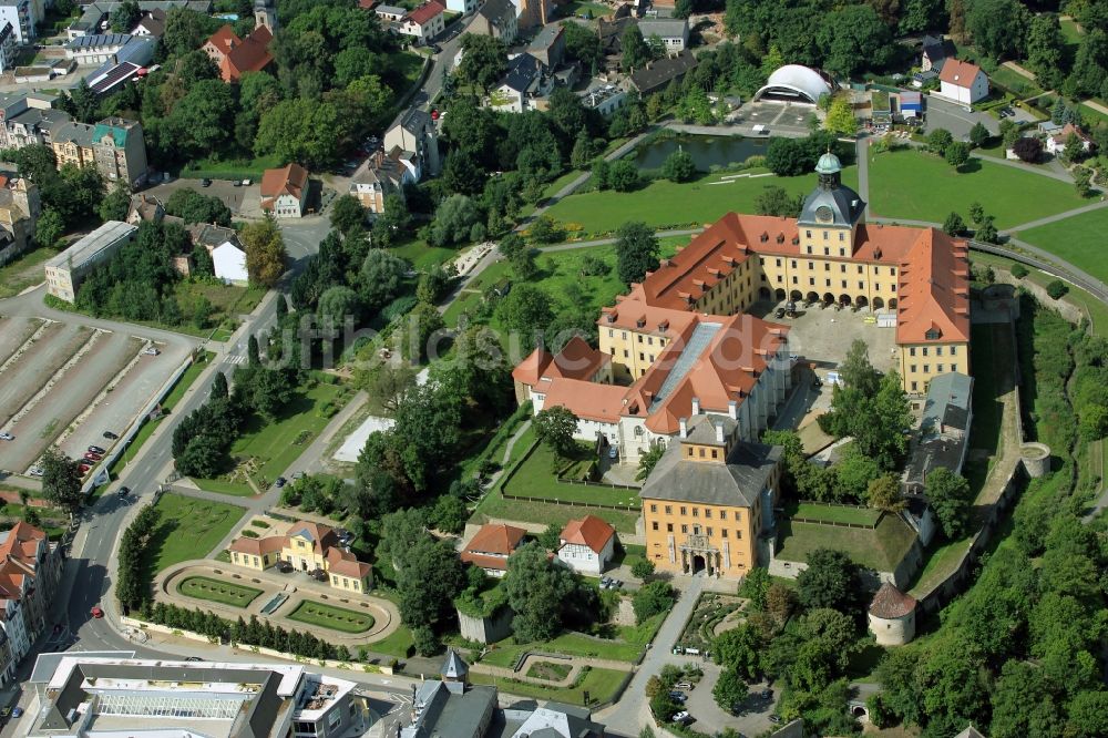 Zeitz von oben - Burganlage des Schloss Moritzburg in Zeitz im Bundesland Sachsen-Anhalt