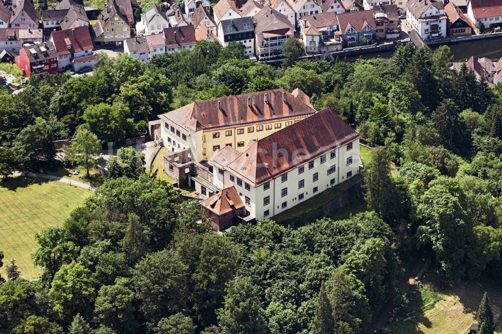 Luftaufnahme Neuenbürg - Burganlage des Schloss Neuenburg in Neuenbürg im Bundesland Baden-Württemberg, Deutschland