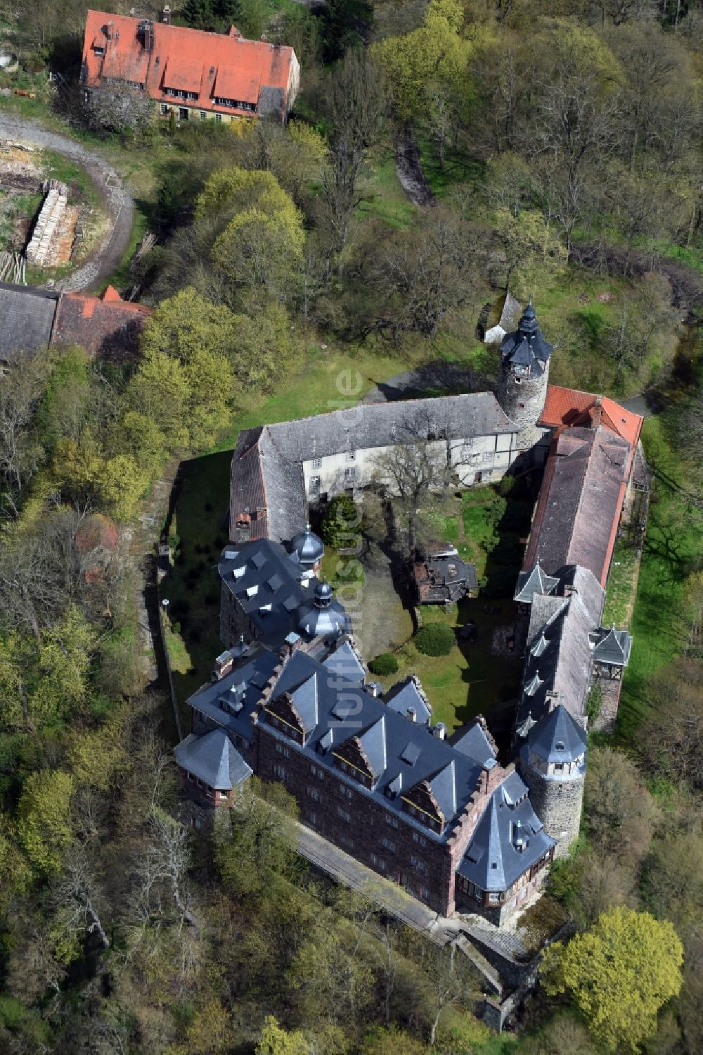 Friesdorf aus der Vogelperspektive: Burganlage des Schloss Rammelburg in Friesdorf im Bundesland Sachsen-Anhalt