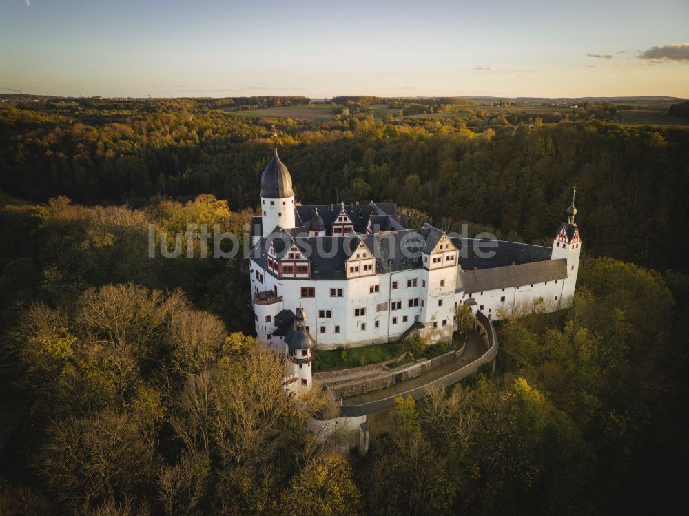 Lunzenau aus der Vogelperspektive: Burganlage Schloss Rochsburg in Lunzenau im Bundesland Sachsen, Deutschland