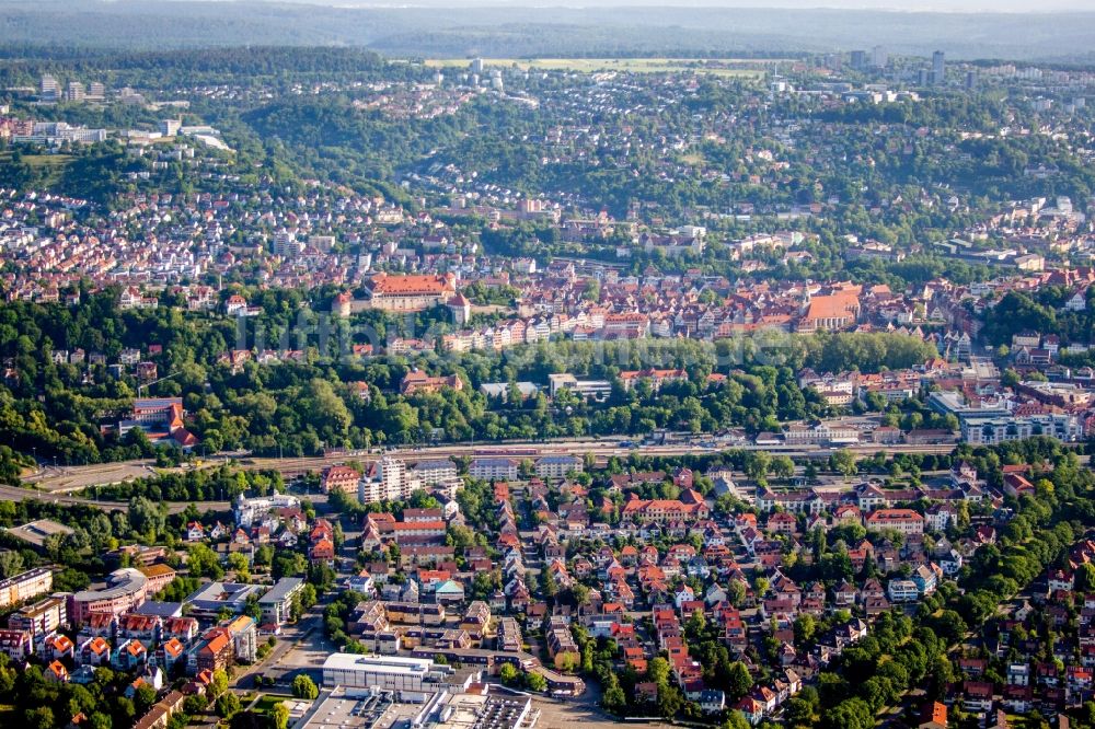 Luftbild Tübingen - Burganlage des Schloss Schloss Hohentübingen mit Museum Alte Kulturen | in Tübingen im Bundesland Baden-Württemberg, Deutschland