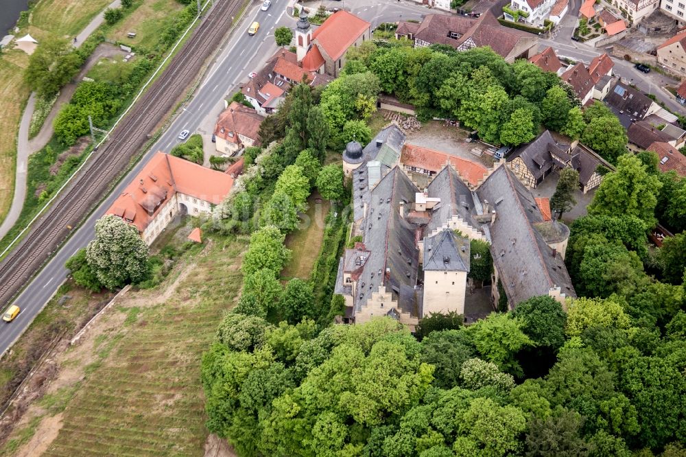 Schonungen von oben - Burganlage des Schloss Schloss Mainberg im Ortsteil Mainberg in Schonungen im Bundesland Bayern, Deutschland