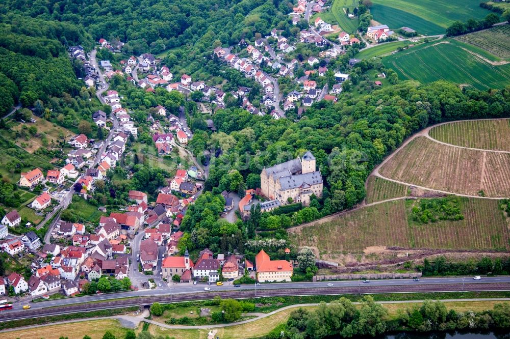 Schonungen aus der Vogelperspektive: Burganlage des Schloss Schloss Mainberg im Ortsteil Mainberg in Schonungen im Bundesland Bayern, Deutschland