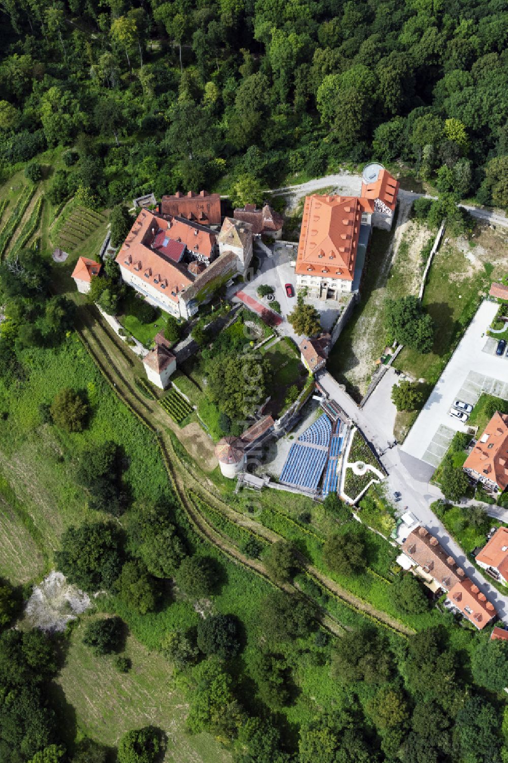 Luftbild Künzelsau - Burganlage des Schloss Stetten in Künzelsau im Bundesland Baden-Württemberg, Deutschland