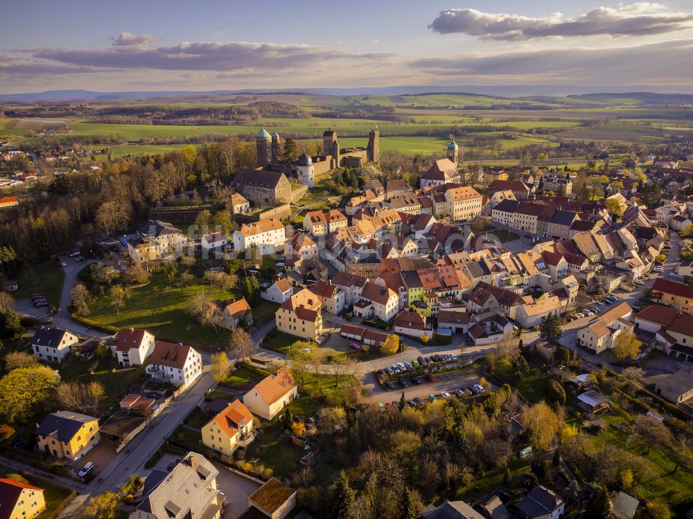 Stolpen von oben - Burganlage des Schloss in Stolpen im Bundesland Sachsen, Deutschland