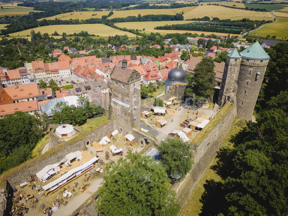 Stolpen von oben - Burganlage des Schloss in Stolpen im Bundesland Sachsen, Deutschland