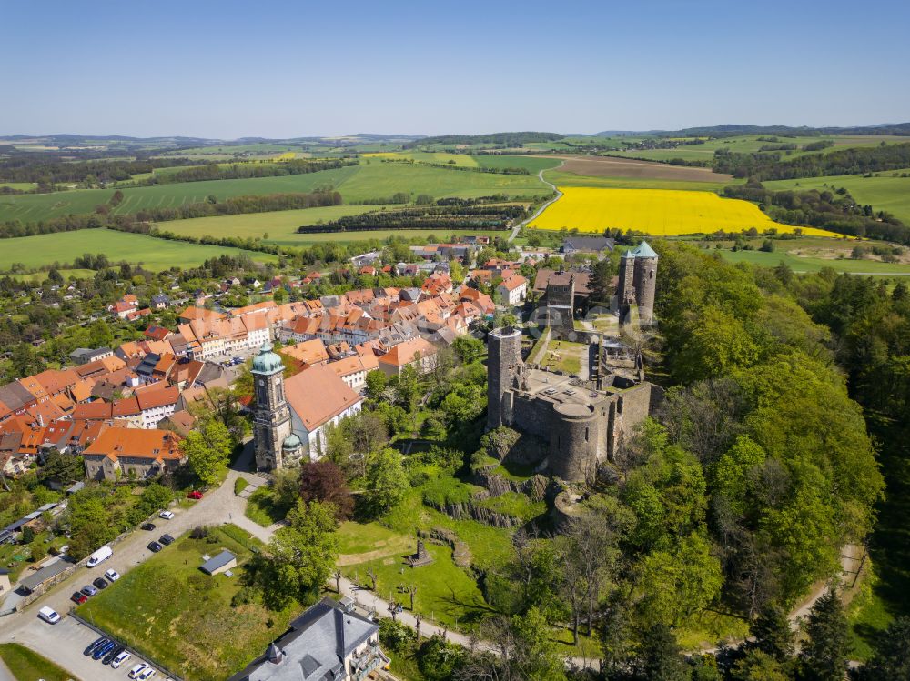 Stolpen von oben - Burganlage des Schloss in Stolpen im Bundesland Sachsen, Deutschland