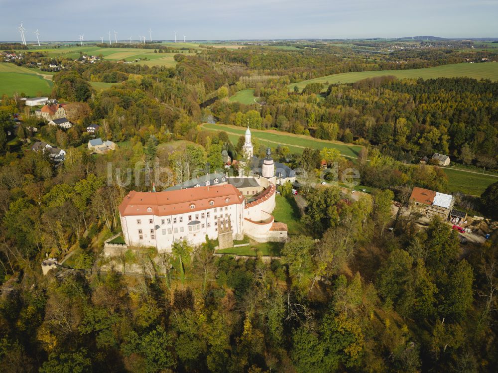 Limbach-Oberfrohna von oben - Burganlage des Schloss Wolkenburg in Limbach-Oberfrohna im Bundesland Sachsen, Deutschland