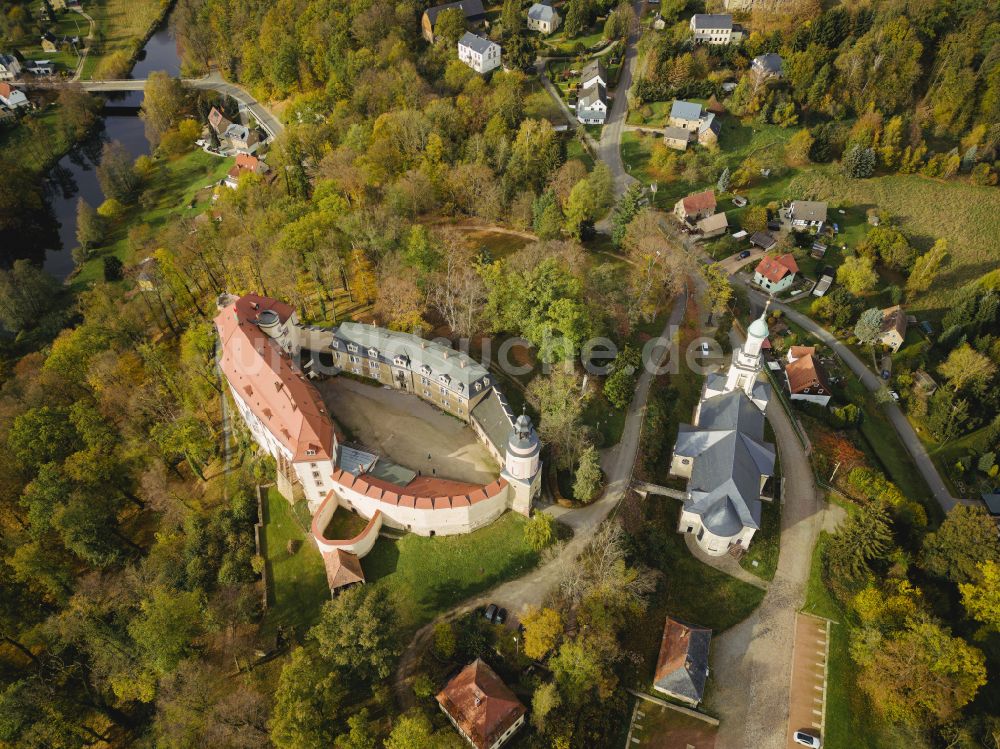 Luftaufnahme Limbach-Oberfrohna - Burganlage des Schloss Wolkenburg in Limbach-Oberfrohna im Bundesland Sachsen, Deutschland