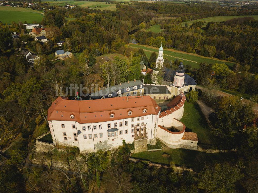 Limbach-Oberfrohna aus der Vogelperspektive: Burganlage des Schloss Wolkenburg in Limbach-Oberfrohna im Bundesland Sachsen, Deutschland