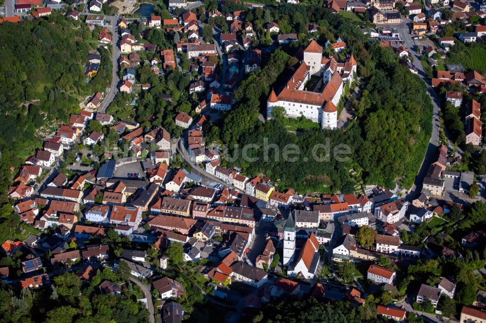 Luftbild Wörth an der Donau - Burganlage des Schloss Wörth an der Donau im Bundesland Bayern, Deutschland