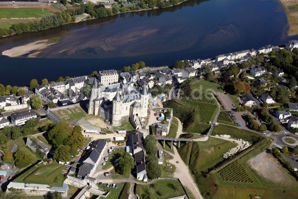 Luftbild Saumur - Burganlage des Schlosses Chateau Saumur in Saumur in Pays de la Loire, Frankreich