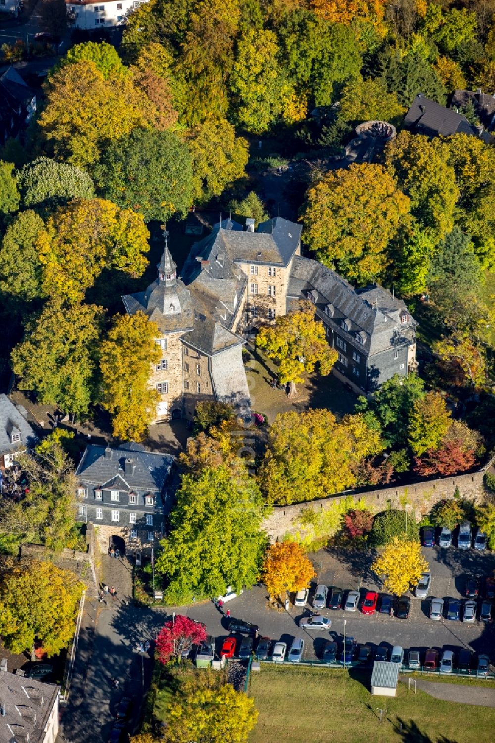 Siegen von oben - Burganlage und Siegerlandmuseum am Schloss in Siegen im Bundesland Nordrhein-Westfalen