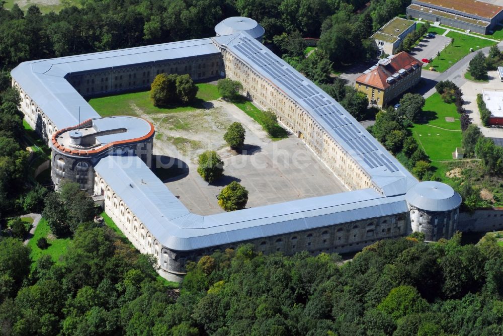 Ulm aus der Vogelperspektive: Burganlage der Veste Bundesfestung Wilhelmsburg an der Prittwitzstraße in Ulm im Bundesland Baden-Württemberg, Deutschland