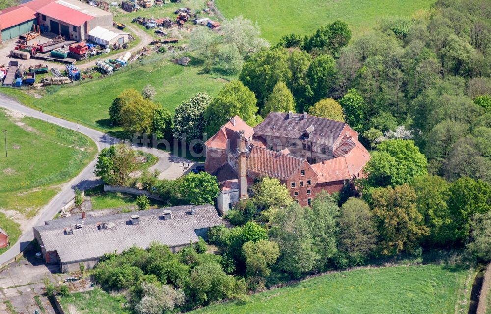 Wittstock/Dosse aus der Vogelperspektive: Burganlage der Veste Burg Goldbeck an der Burgstraße in Goldbeck im Bundesland Brandenburg