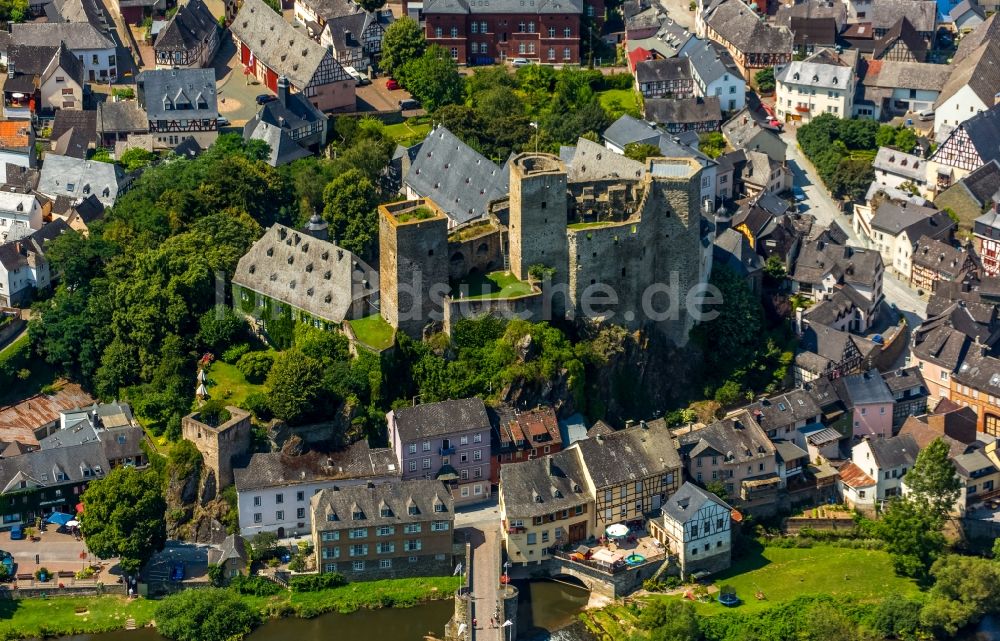 Luftbild Runkel - Burganlage der Veste Burg Runkel am Schloßplatz in Runkel im Bundesland Hessen