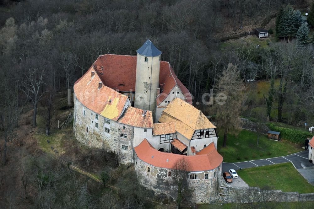 Schönfels von oben - Burganlage der Veste Burg Schönfels an der Burgstraße in Schönfels im Bundesland Sachsen