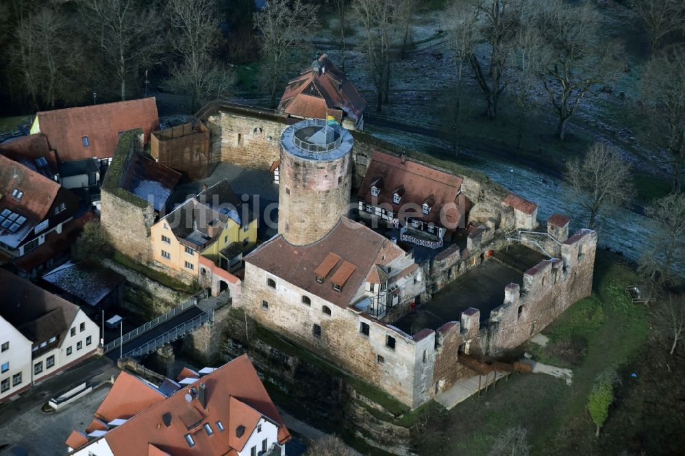 Burgthann von oben - Burganlage der Veste am Burgbergweg in Burgthann im Bundesland Bayern