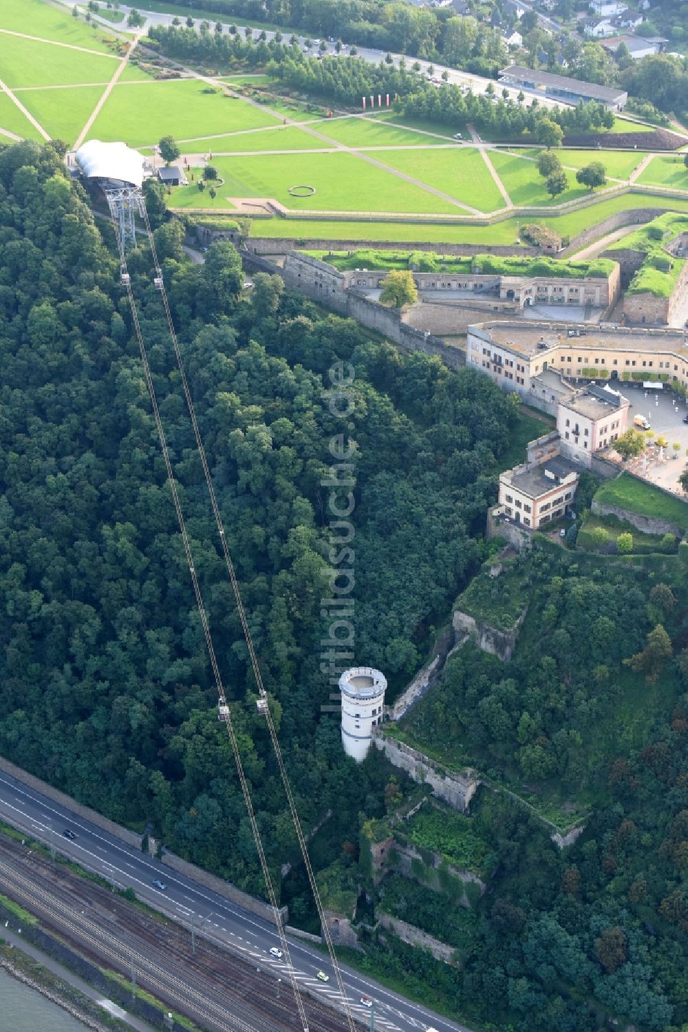 Luftbild Koblenz - Burganlage der Veste Festung Ehrenbreitstein in Koblenz im Bundesland Rheinland-Pfalz, Deutschland