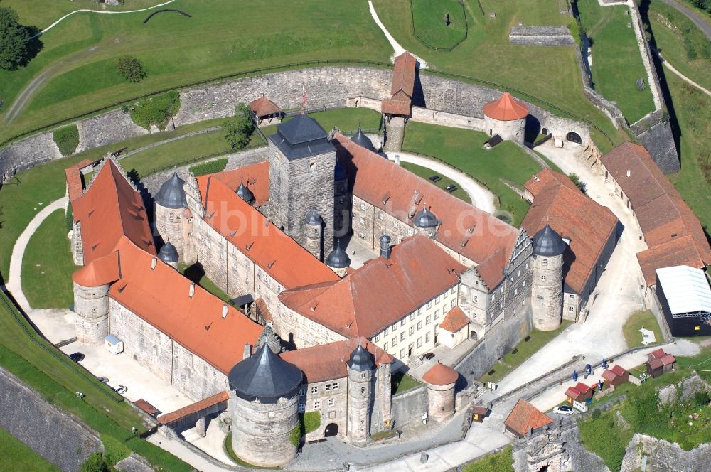 Kronach von oben - Burganlage der Veste Festung Rosenberg Kronach in Kronach im Bundesland Bayern, Deutschland