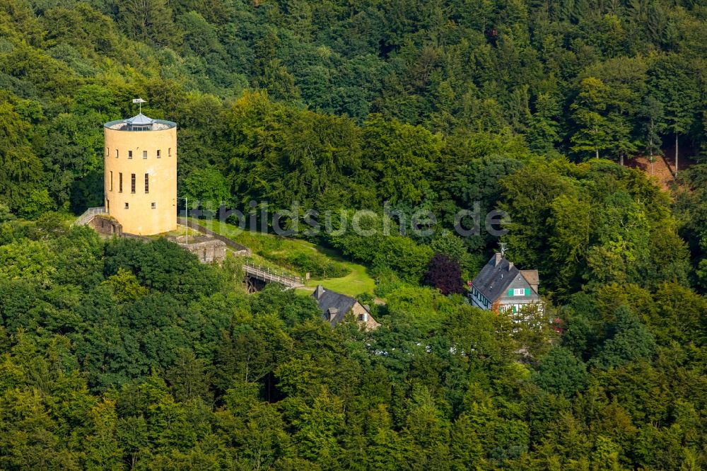 Luftaufnahme Hilchenbach - Burganlage der Veste Ginsburg in Hilchenbach im Bundesland Nordrhein-Westfalen