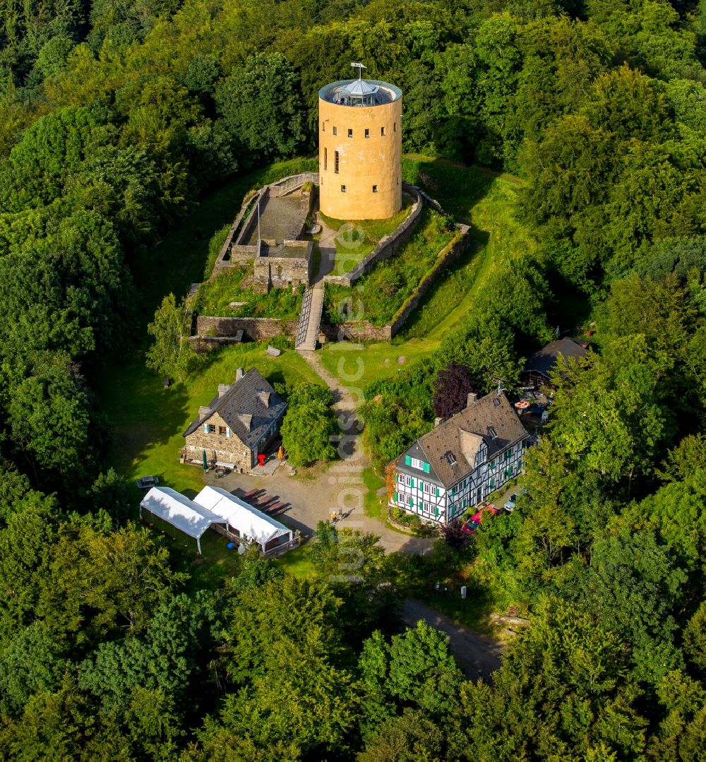 Luftbild Hilchenbach - Burganlage der Veste Ginsburg in Hilchenbach im Bundesland Nordrhein-Westfalen