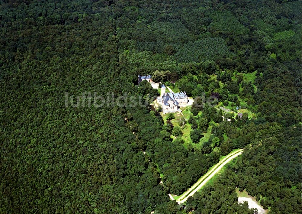 Luftbild Duisburg - Burganlage der Veste Hartfels im Broicher Wald in Duisburg im Bundesland Nordrhein-Westfalen