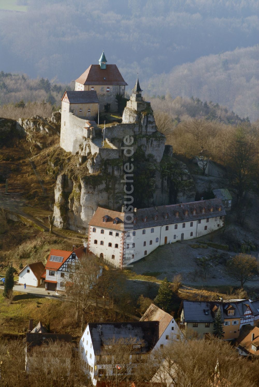 Luftaufnahme Kirchensittenbach - Burganlage der Veste Hohenstein in Kirchensittenbach im Bundesland Bayern, Deutschland