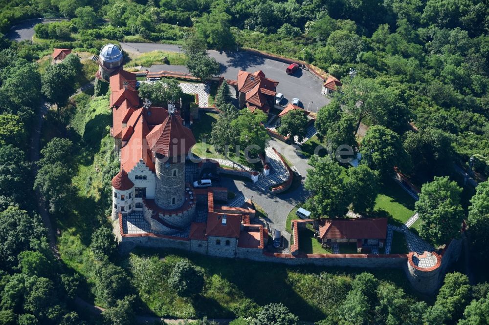 Luftbild Most - Burganlage der Veste Hrad Hnevín ( Burg Landeswarte ) in Most in Tschechien