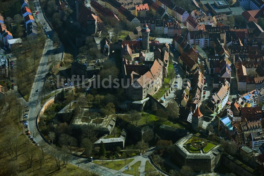 Nürnberg aus der Vogelperspektive: Burganlage der Veste Kaiserburg im Ortsteil Altstadt in Nürnberg im Bundesland Bayern, Deutschland