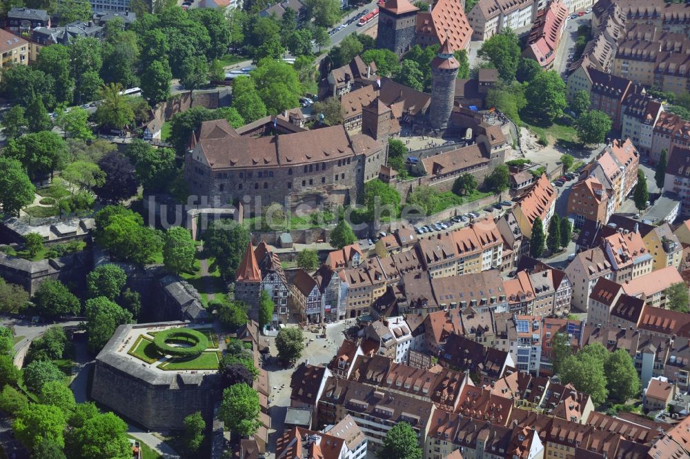 Nürnberg von oben - Burganlage der Veste Nürnberger Burg in der Altstadt von Nürnberg im Bundesland Bayern