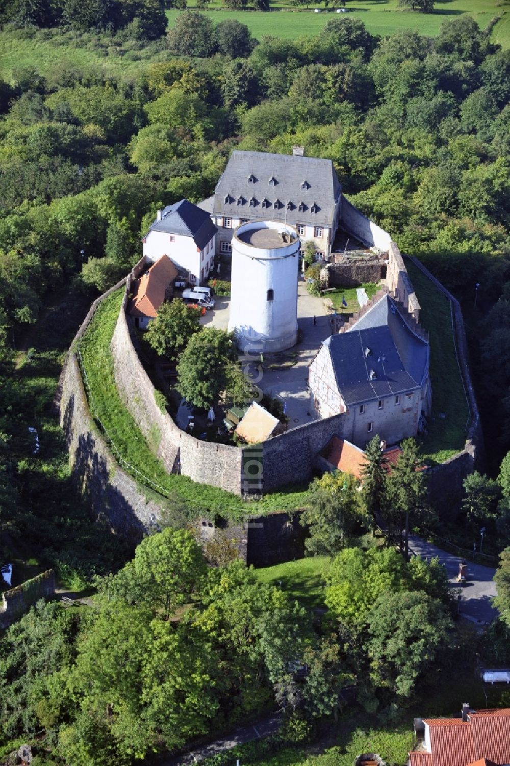 Luftaufnahme Otzberg - Burganlage der Veste im Ortsteil Hering in Otzberg im Bundesland Hessen, Deutschland